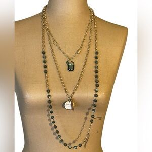 🤑🤑🤑 5 FOR $35 🤑🤑🤑 Chico’s 3-Strand Beaded Necklace